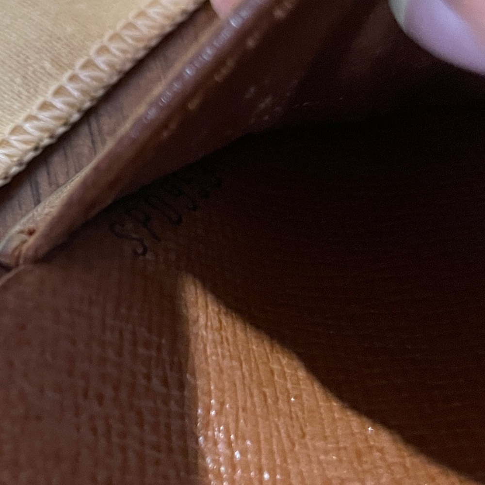 Authentic Lv Elise Wallet Monogram - image 7